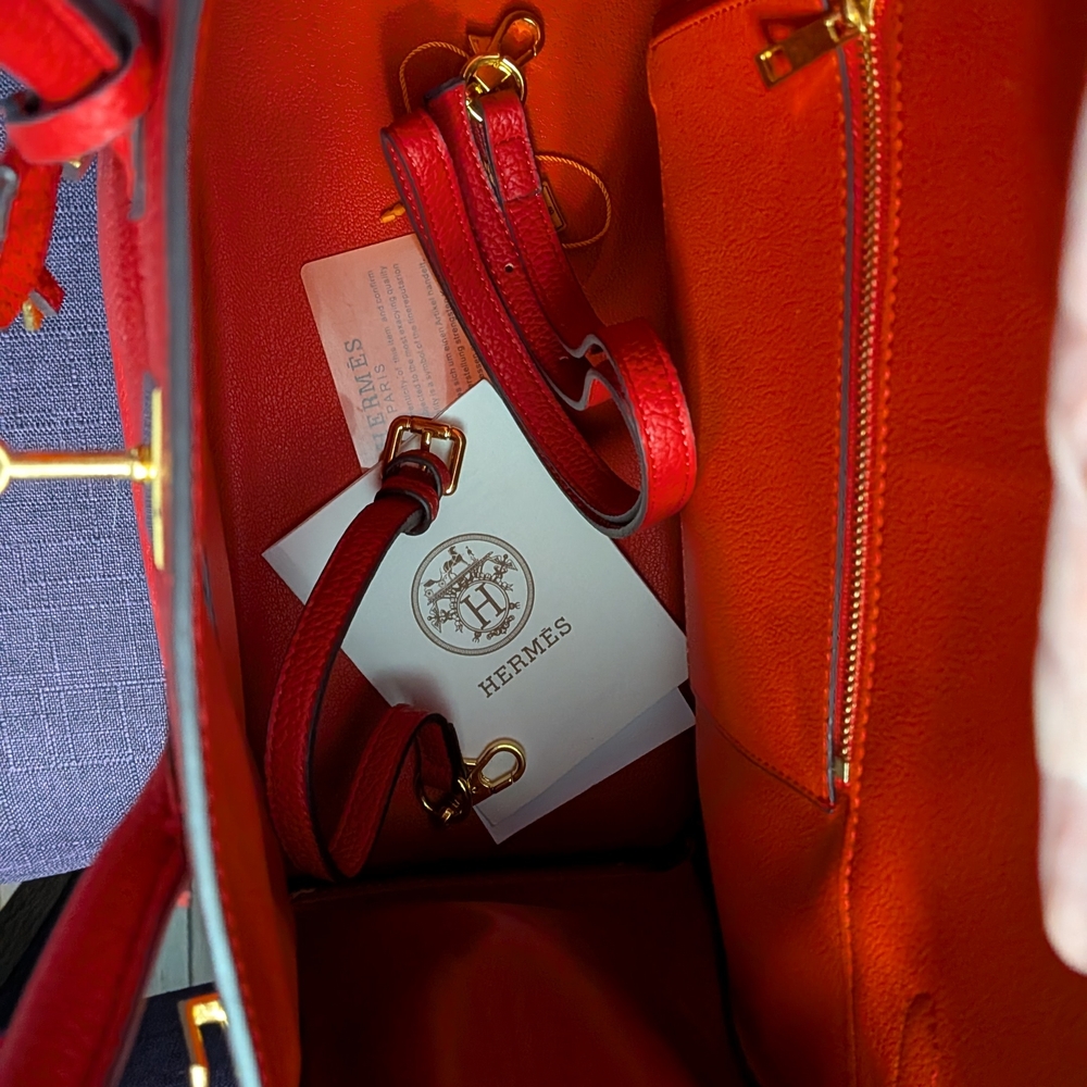 Elegant Red Satchel Bag - Picture 4 of 6
